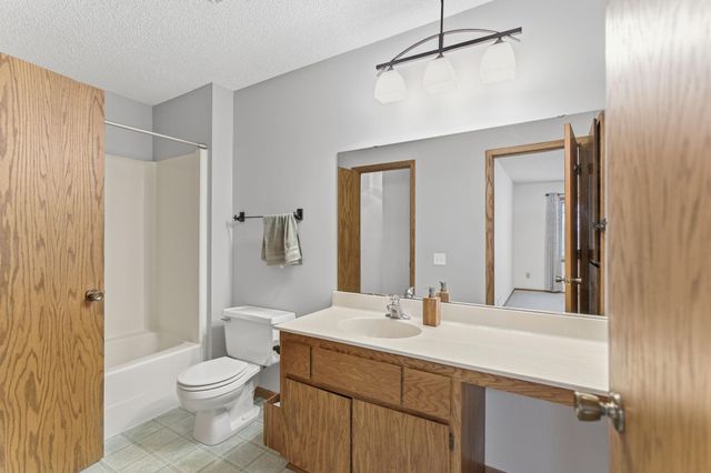 1869 113th Avenue NW, Coon Rapids, MN 55433