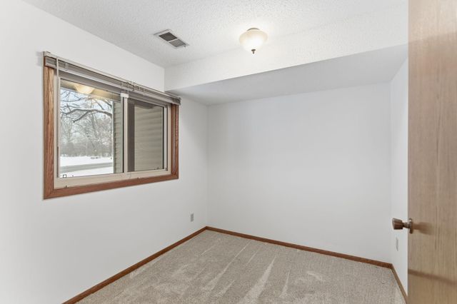 1869 113th Avenue NW, Coon Rapids, MN 55433