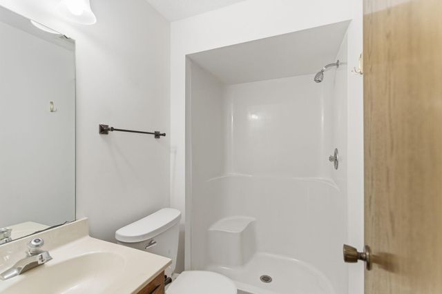 1869 113th Avenue NW, Coon Rapids, MN 55433