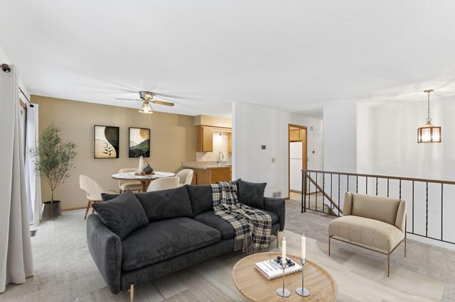 1869 113th Avenue NW, Coon Rapids, MN 55433