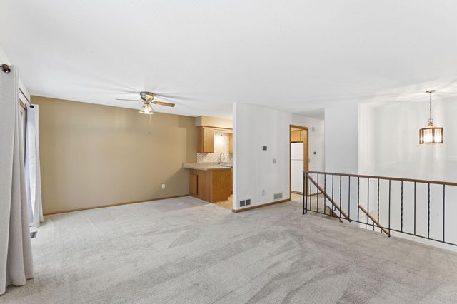 1869 113th Avenue NW, Coon Rapids, MN 55433