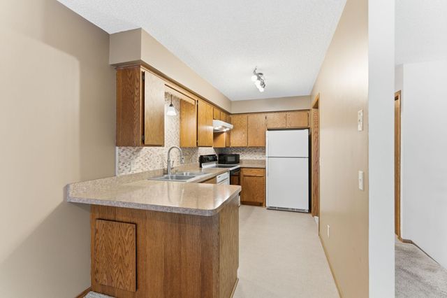 1869 113th Avenue NW, Coon Rapids, MN 55433