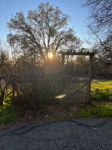 3440 FULLMOON Dr, Placerville, CA 95667