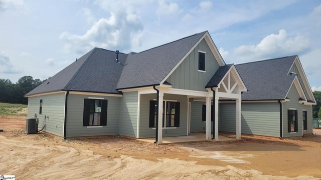 729 Holliday Dam Road, Honea Path, SC 29654