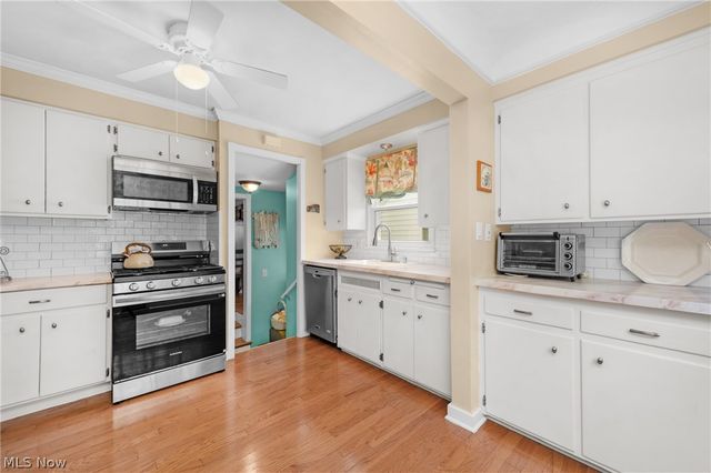 4089 W 229th Street, Fairview Park, OH 44126