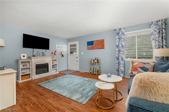 4089 W 229th Street, Fairview Park, OH 44126