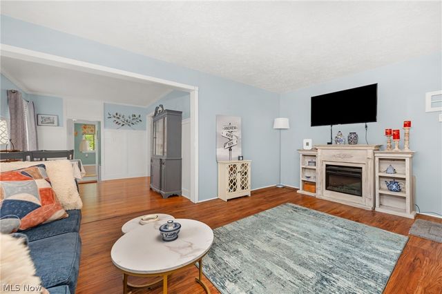 4089 W 229th Street, Fairview Park, OH 44126