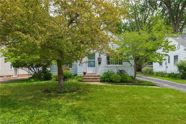 4089 W 229th Street, Fairview Park, OH 44126