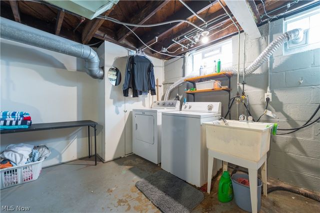4089 W 229th Street, Fairview Park, OH 44126