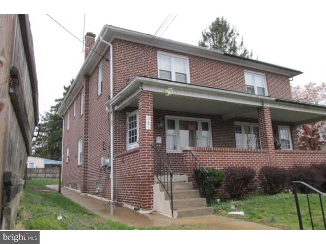 647 E OAK ST, Norristown, PA 19401