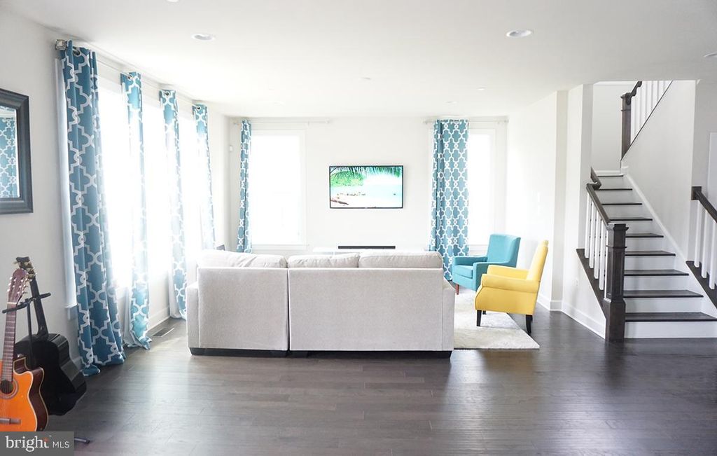 Image 4 of property listing at 4300 OPEN FIELD CT, Bowie, MD 20720