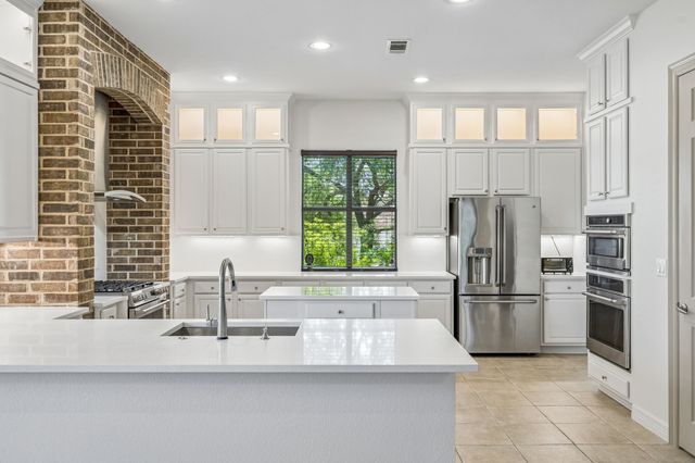 2012 Woodbine Circle, Southlake, TX 76092