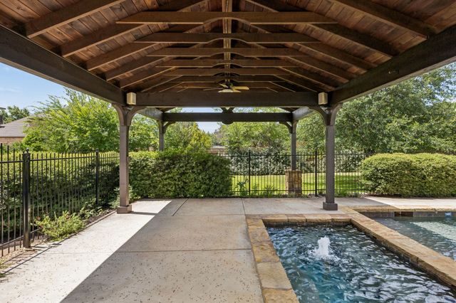 2012 Woodbine Circle, Southlake, TX 76092