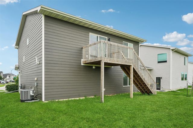 1365 SE Parkview Crossing Drive, Waukee, IA 50263