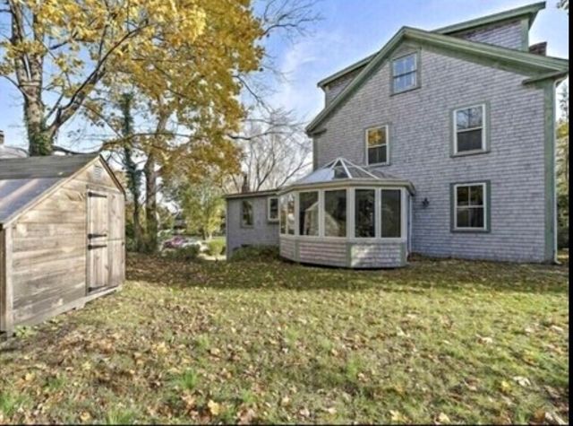 28 Stockbridge St, Cohasset, MA 02025