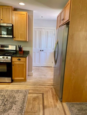 28 Stockbridge St, Cohasset, MA 02025