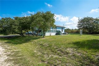 48 Redfish Dr, Rockport, TX 78382