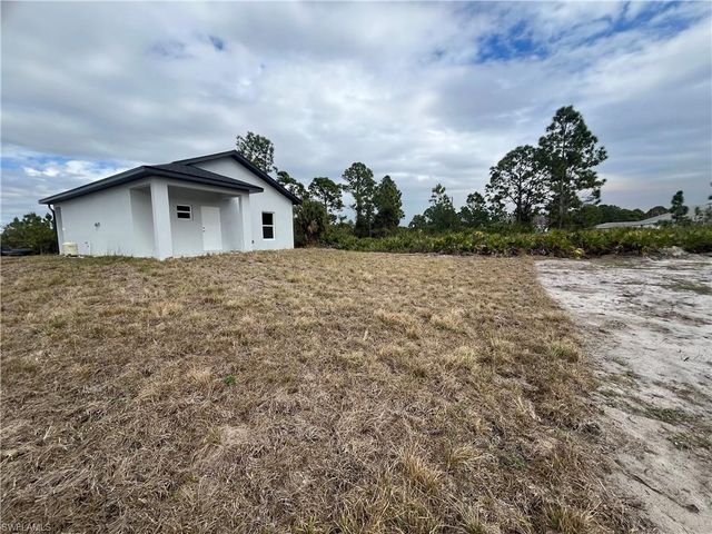 464 Latic AVE, Lehigh Acres, FL 33974