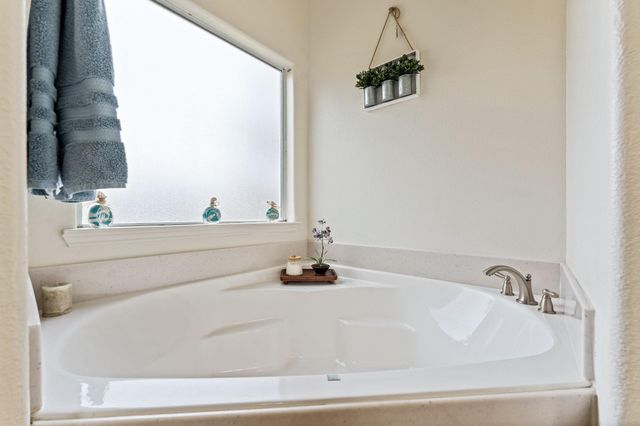 2016 Borthwick Lane, Conroe, TX 77301