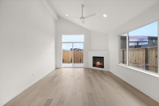 101 Gangnes Drive, Talent, OR 97540