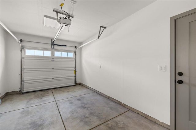 101 Gangnes Drive, Talent, OR 97540