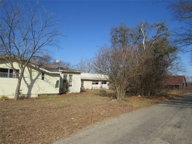 212 S Wilson Street, Bells, TX 75414