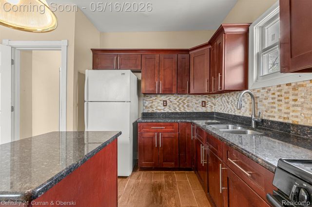21725 Nowlin Street, Dearborn, MI 48124
