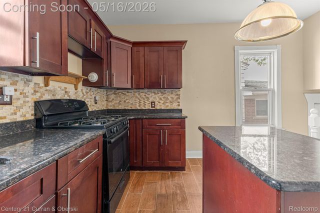 21725 Nowlin Street, Dearborn, MI 48124