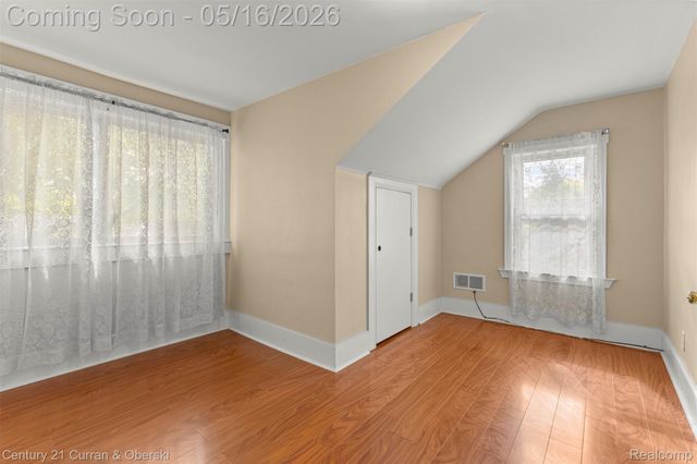 21725 Nowlin Street, Dearborn, MI 48124