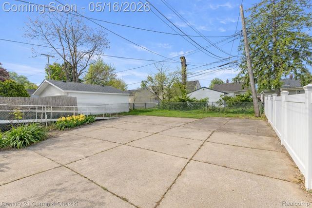 21725 Nowlin Street, Dearborn, MI 48124