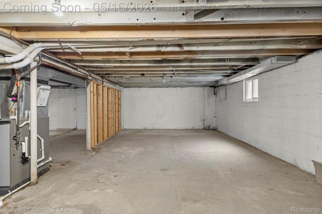 21725 Nowlin Street, Dearborn, MI 48124