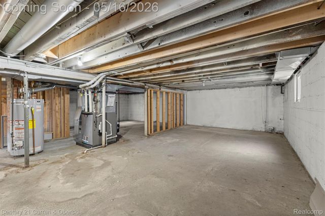 21725 Nowlin Street, Dearborn, MI 48124