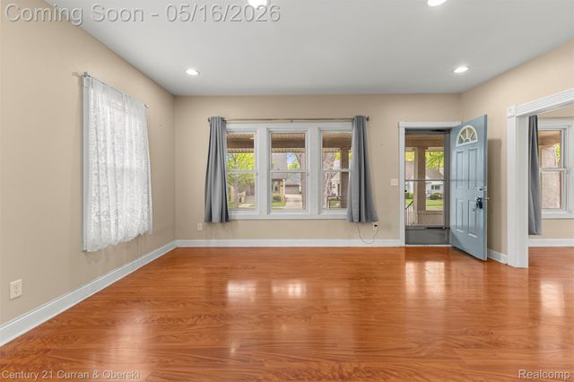 21725 Nowlin Street, Dearborn, MI 48124