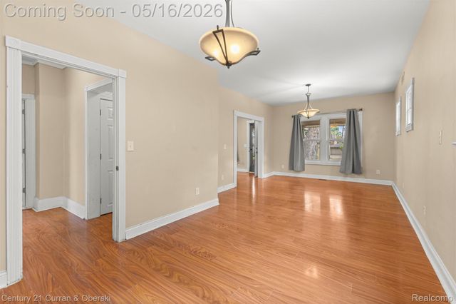 21725 Nowlin Street, Dearborn, MI 48124