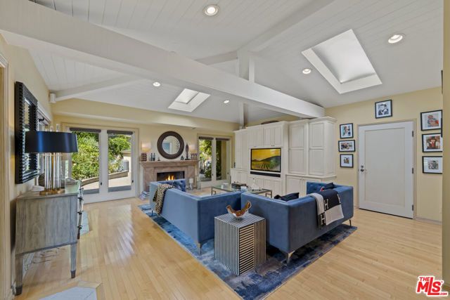 1457 Claridge Drive, Beverly Hills, CA 90210