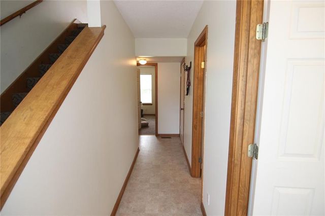 5133 Woodland Drive, Shawnee, KS 66218