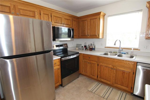 5133 Woodland Drive, Shawnee, KS 66218