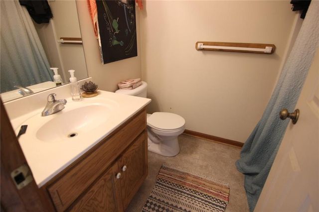 5133 Woodland Drive, Shawnee, KS 66218
