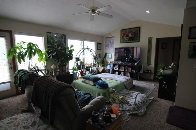 5133 Woodland Drive, Shawnee, KS 66218