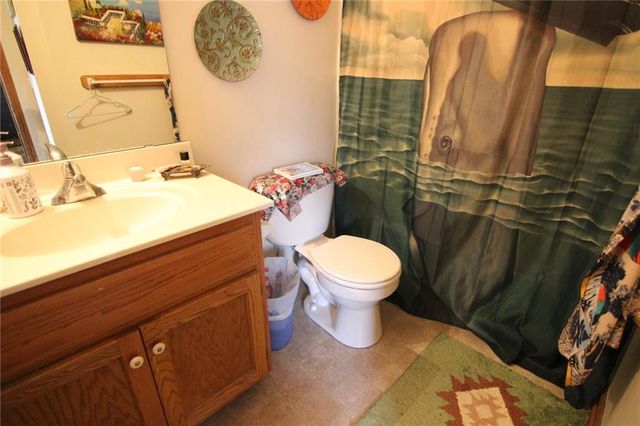 5133 Woodland Drive, Shawnee, KS 66218
