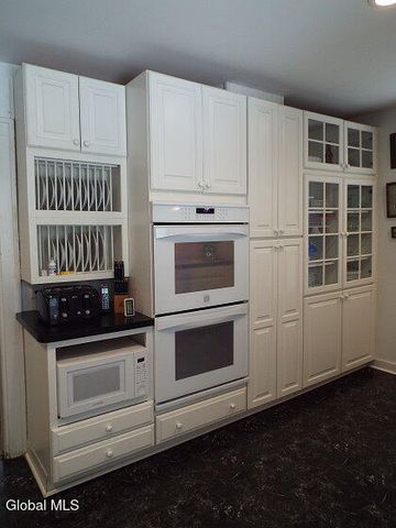 107 Oakland Avenue, Gloversville, NY 12078