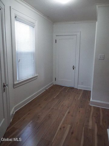 107 Oakland Avenue, Gloversville, NY 12078