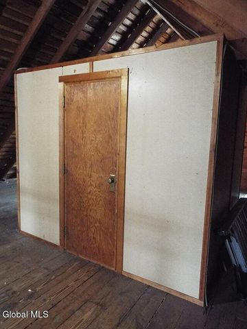 107 Oakland Avenue, Gloversville, NY 12078