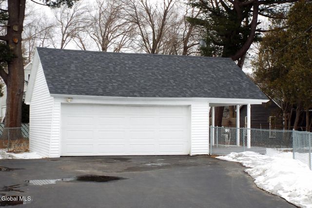 107 Oakland Avenue, Gloversville, NY 12078