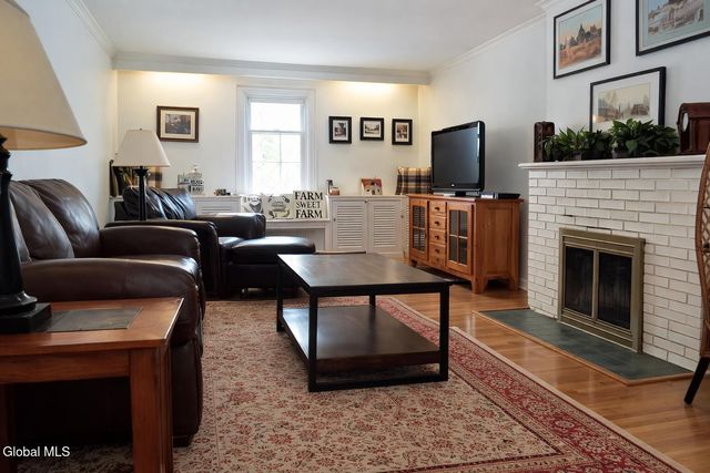 107 Oakland Avenue, Gloversville, NY 12078