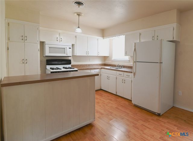 707 S 5th Street, Copperas Cove, TX 76522