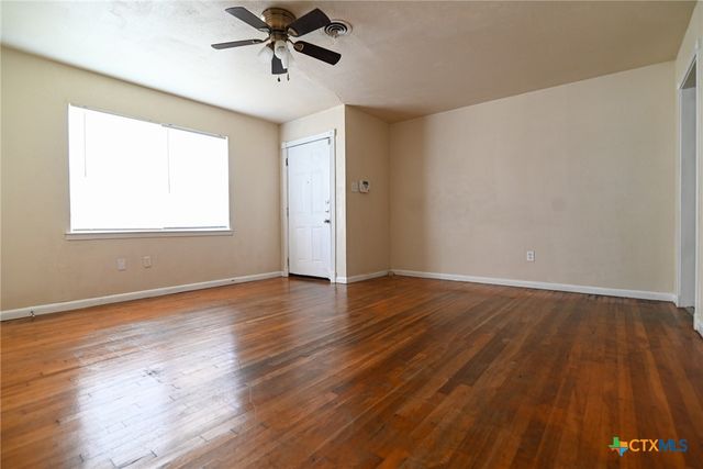 707 S 5th Street, Copperas Cove, TX 76522