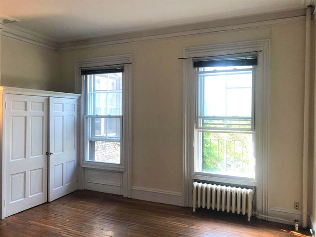 84 Charles 2, Boston, MA 02114