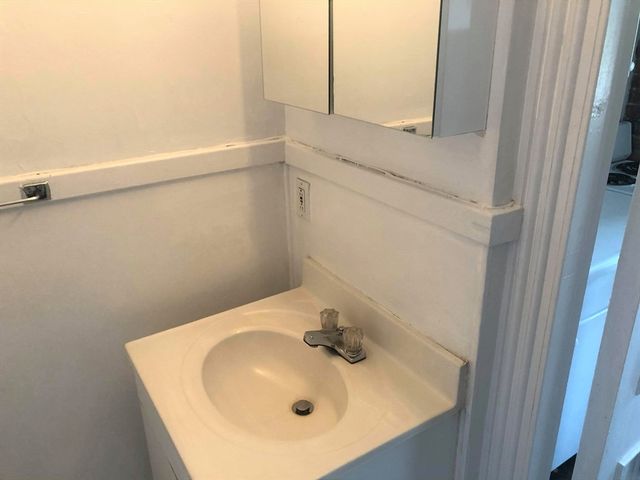 84 Charles 2, Boston, MA 02114