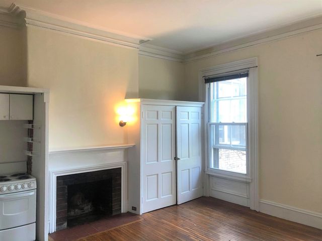 84 Charles 2, Boston, MA 02114